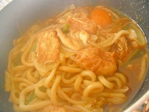 味噌煮込みうどん　キャベツ入り